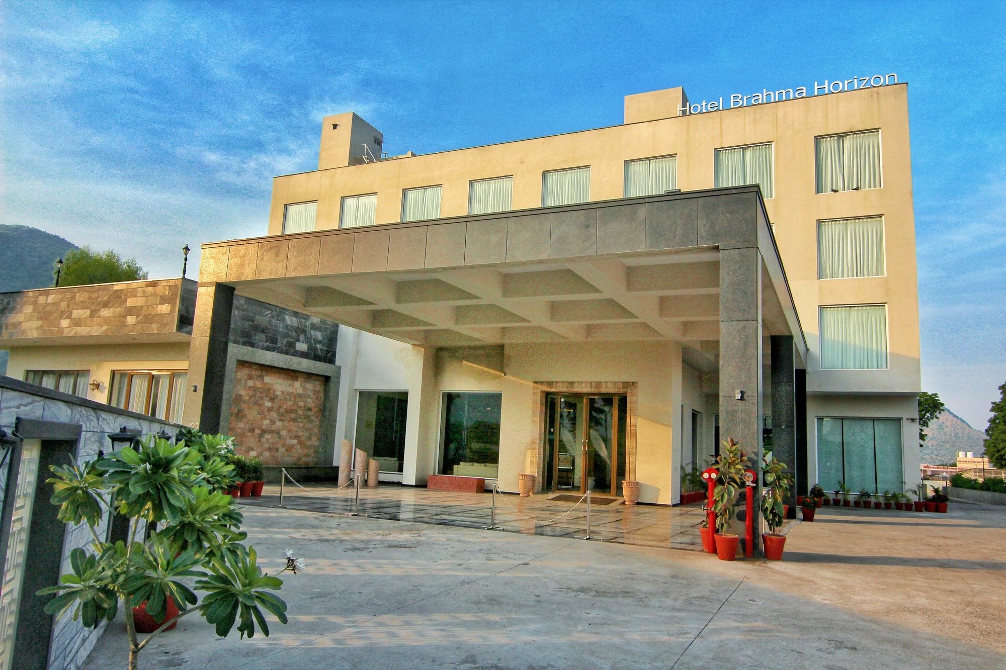 Brahma Horizon Hotel & Spa - Пушкар Екстериор снимка
